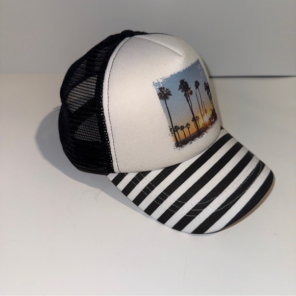 Roxy Truckin' Stripe Tropical Sunset Trucker Hat - Picture 4 of 12